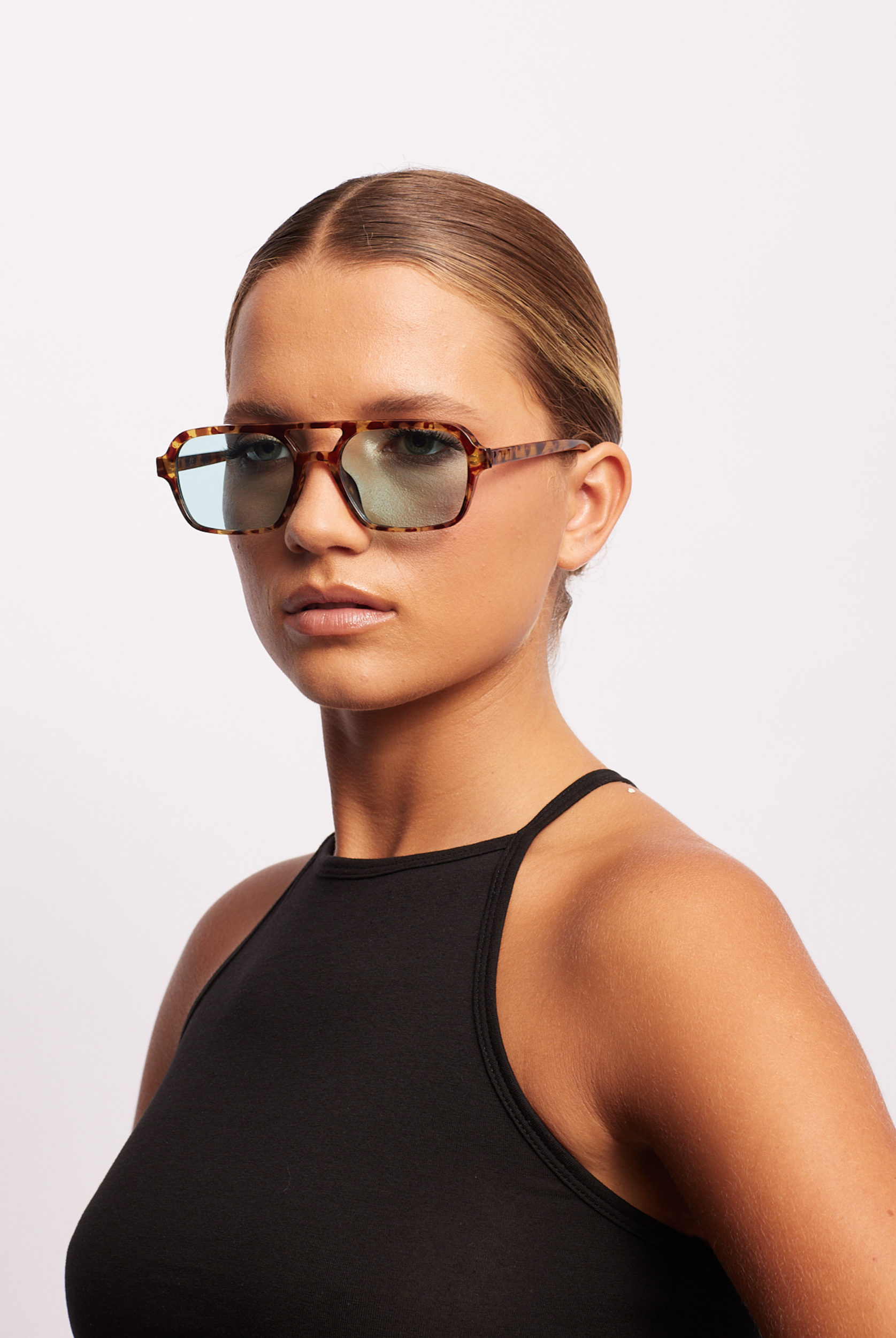 Tomorrow land blue sunglasses with turtle frames