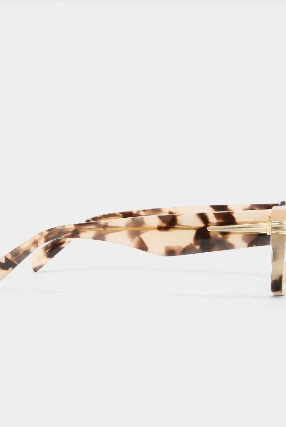 The Cameron Cream Tort