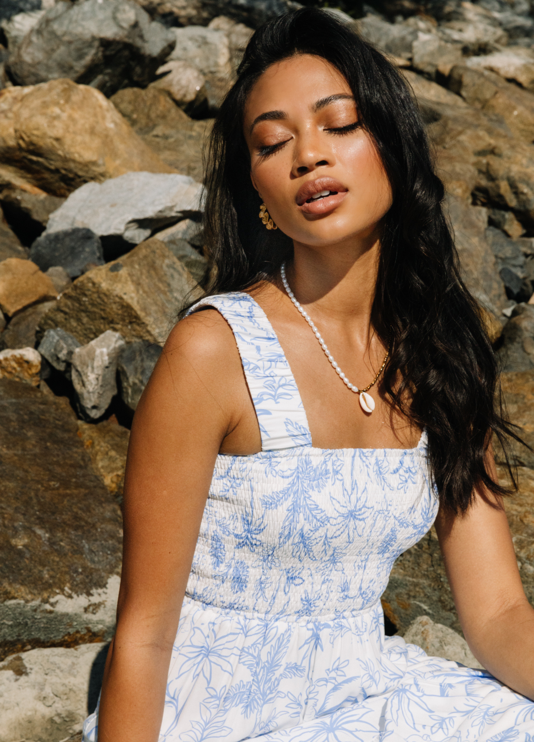 ESTL Katerina Maxi Dress in Blue and white print maxi dress