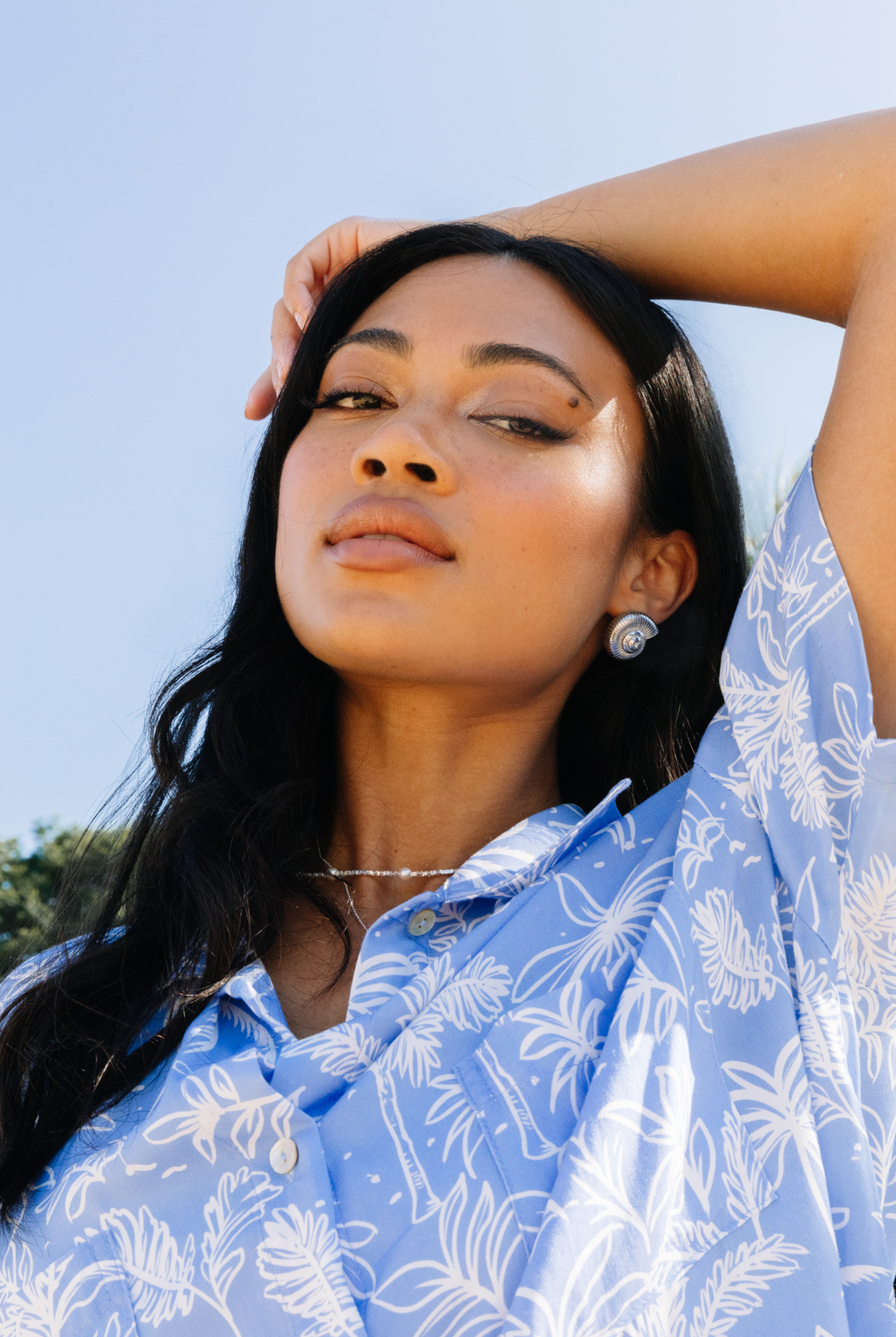 Sentosa print shirt with shell buttons in cornflower base prin