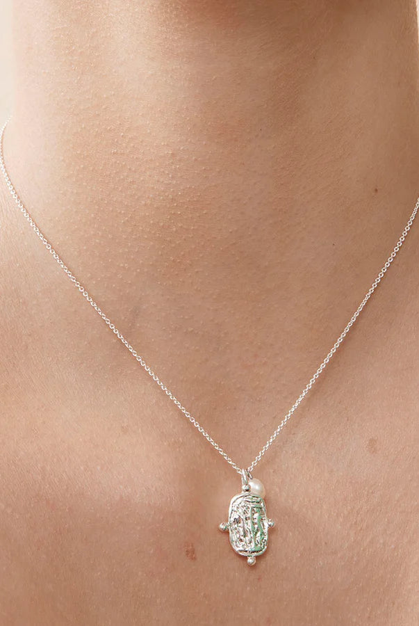 Ellie silver necklace from Jolie and Deen