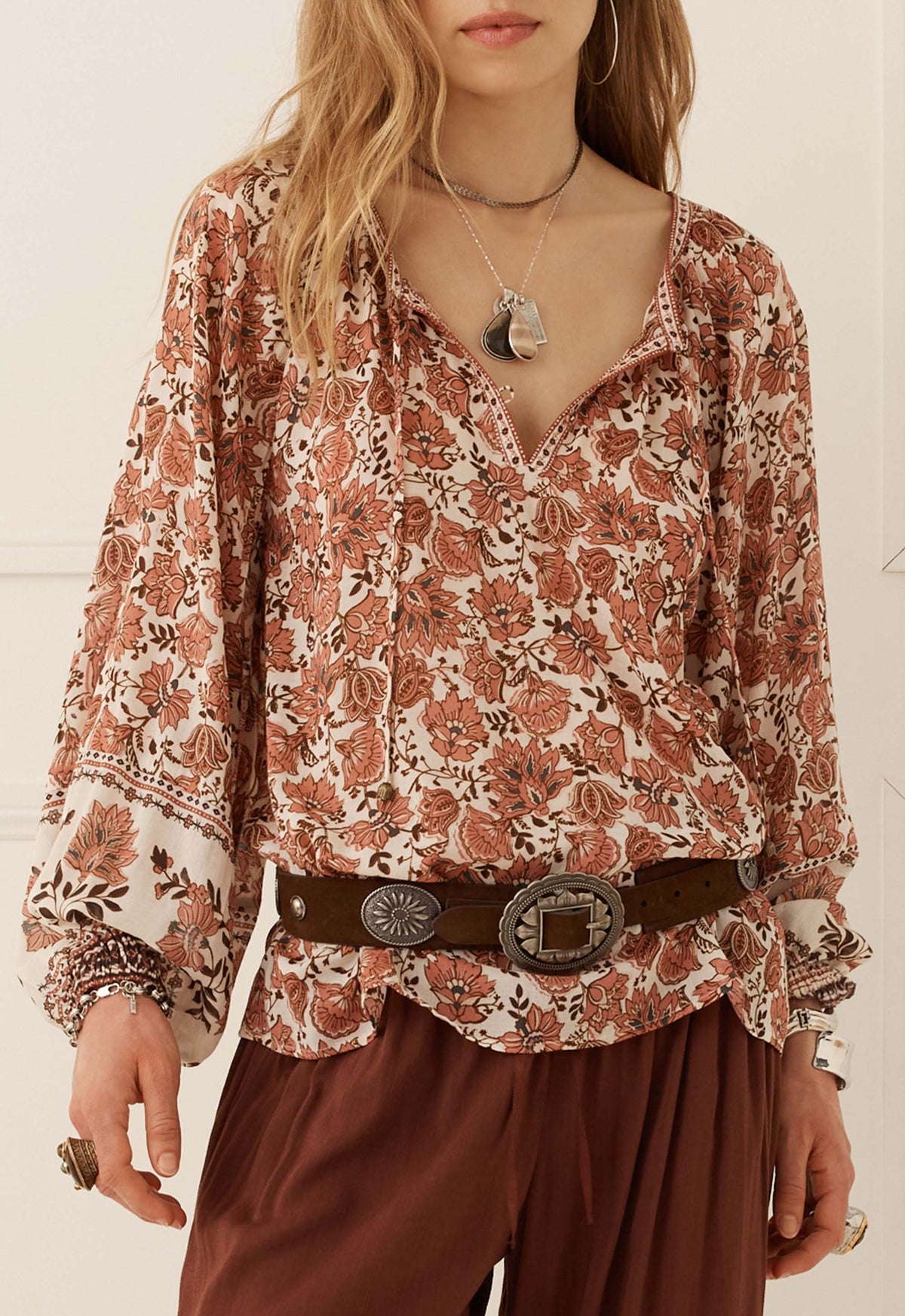 Spell Clandestine Suede Belt in Chocolate