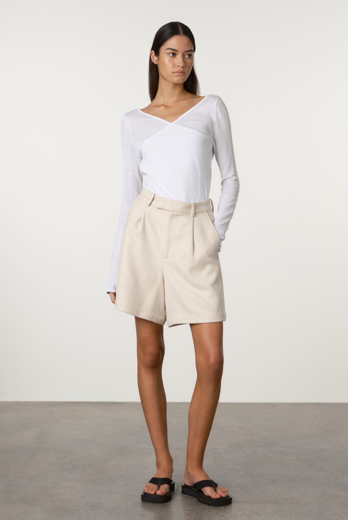 Tailored Short in Husk Zulu & Zephyr