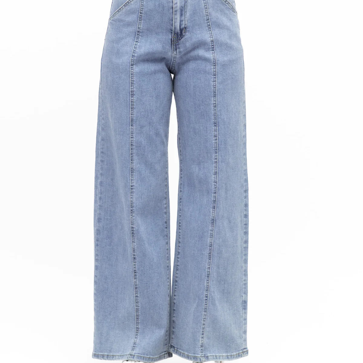 Wide leg straight leg jean from Label of love