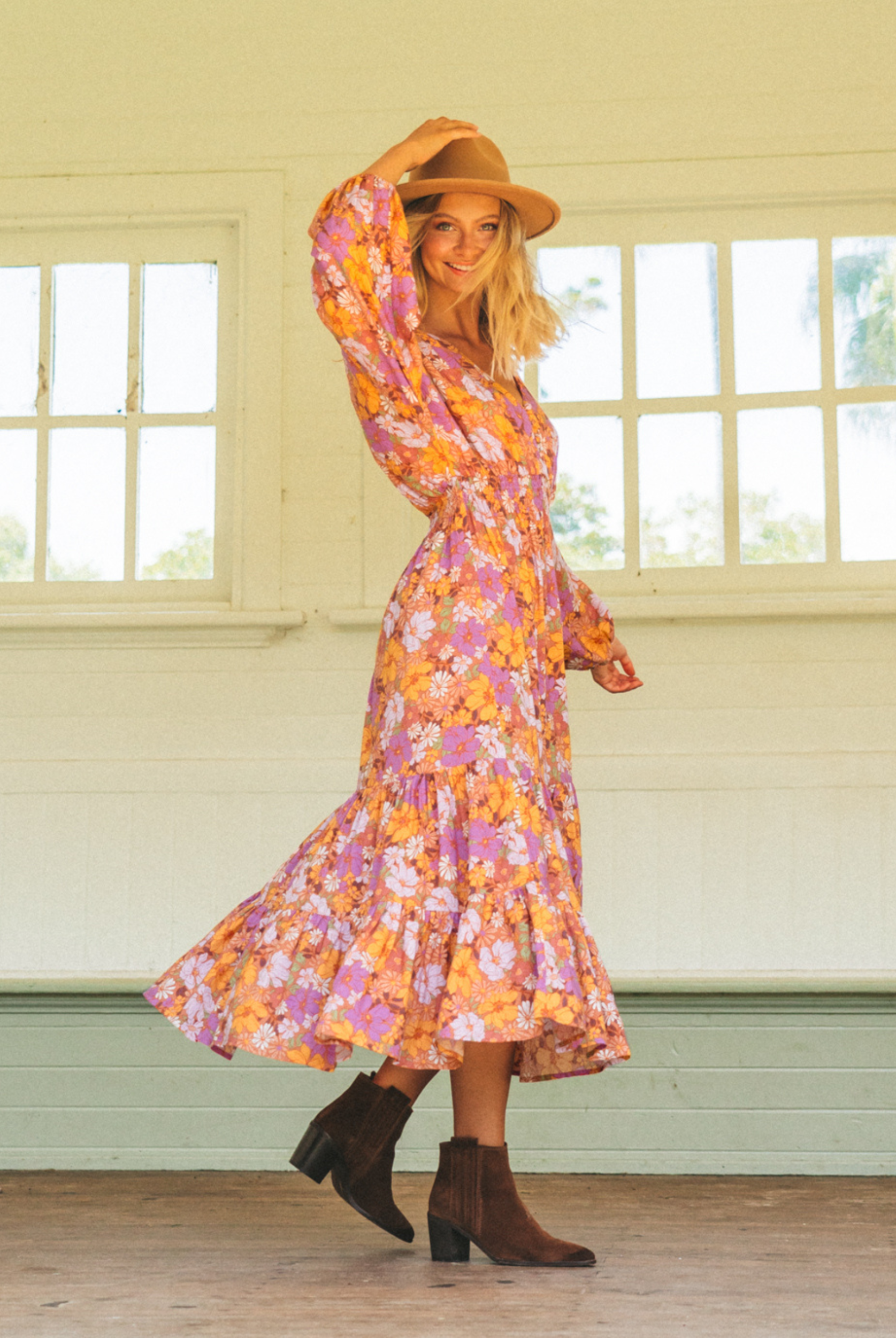 Midi Dress Annalise the perfect winter floral dress