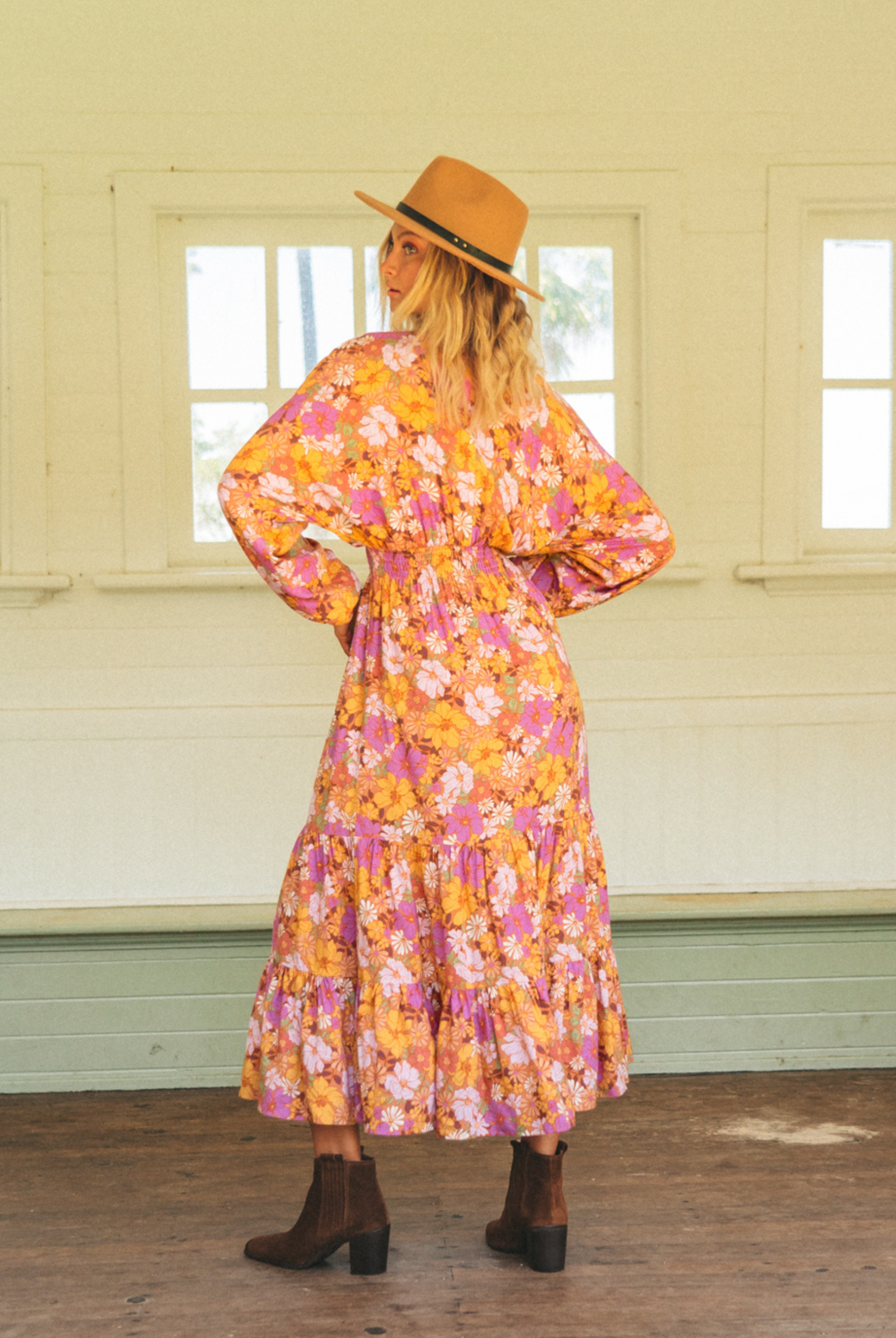 Midi Dress Annalise the perfect winter floral dress