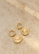 Bondi Earrings - gold with pure pearl at the centre