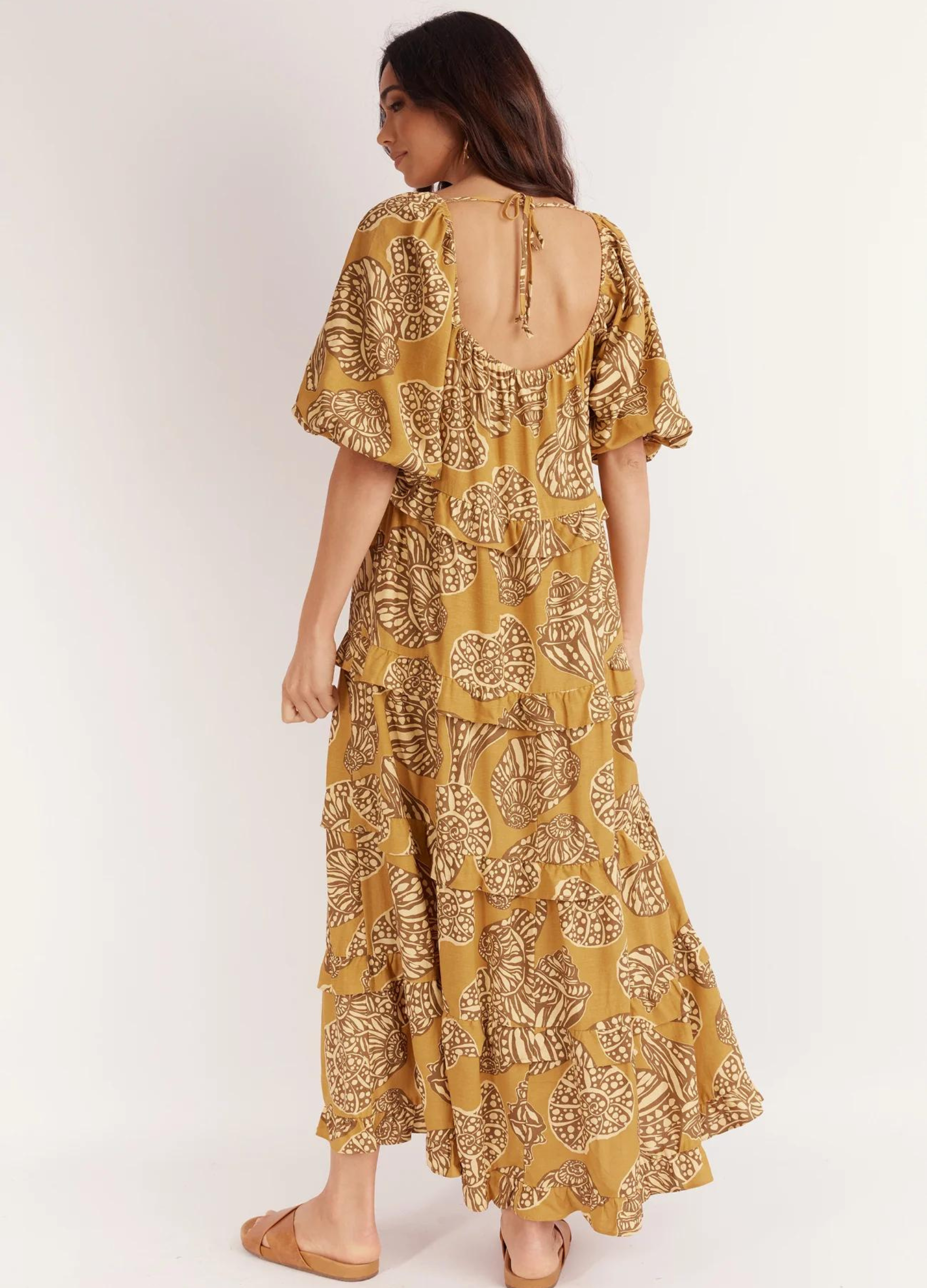 Maxi Dress with tiering in gorgeous seashell neutral print