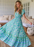 JAASE Malina Print Maxi Dress with Short sleeve in daisy floral print