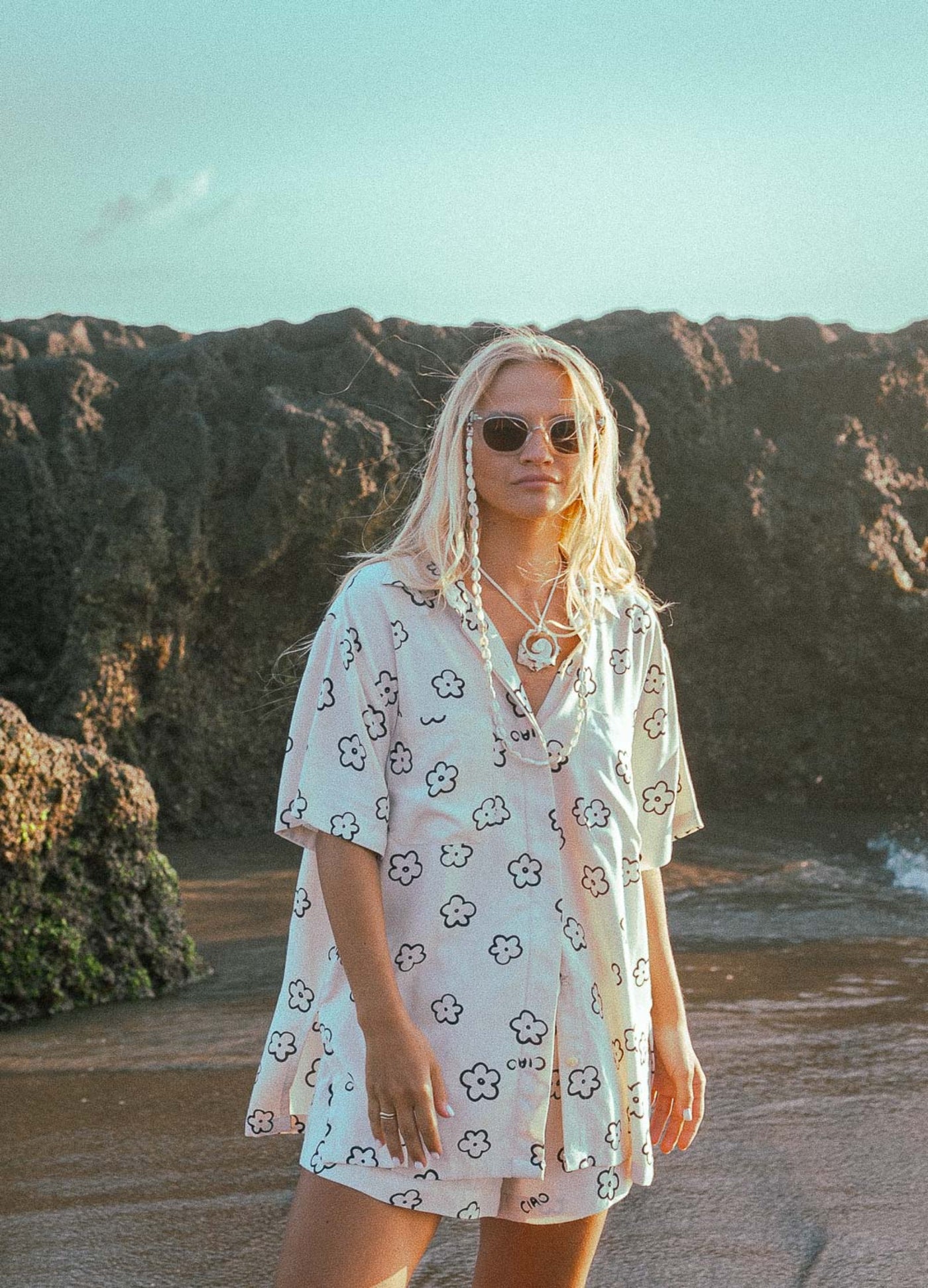 Ciao Bella Shirt with daisy print from Palm Collective