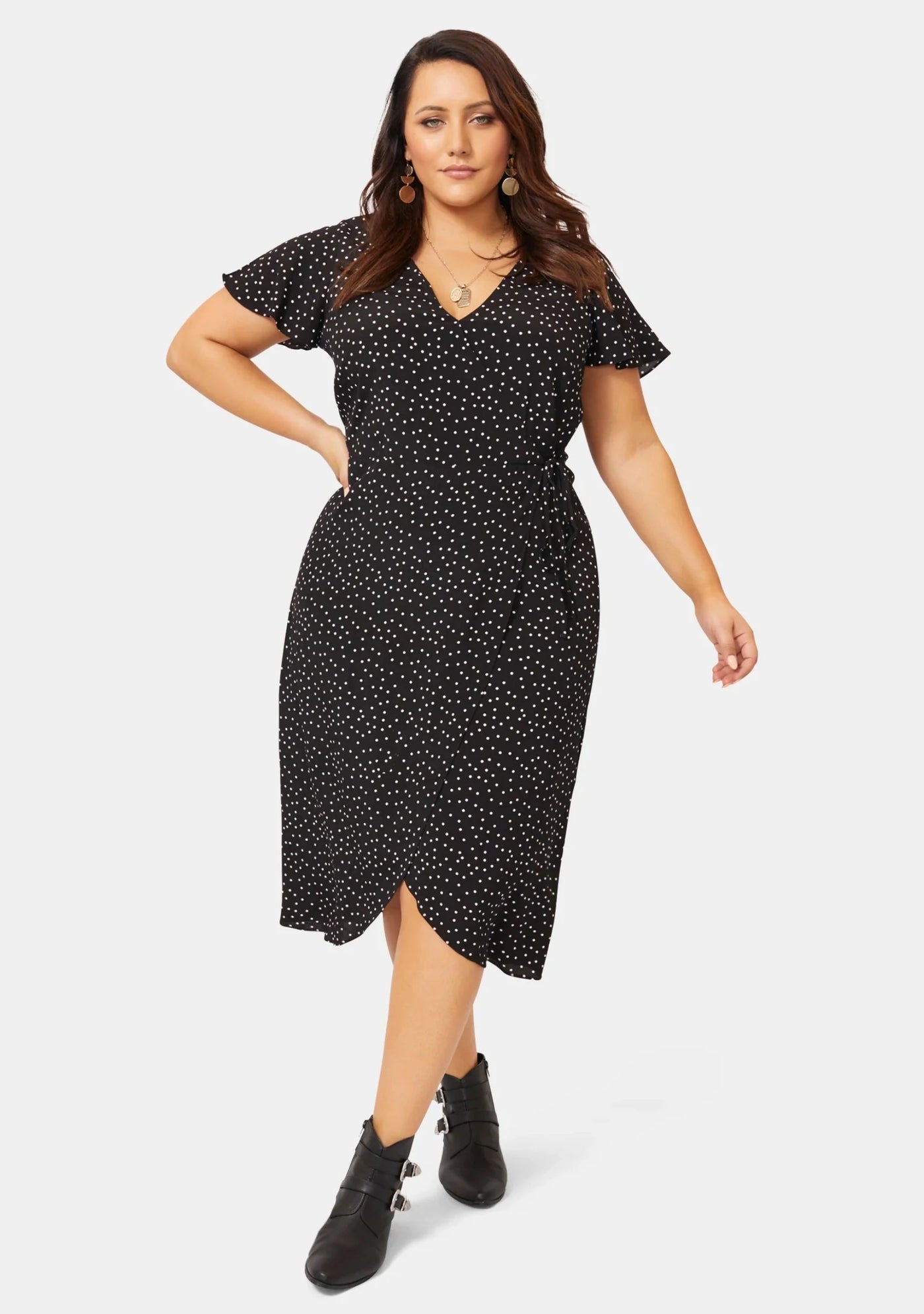 Black and white spotty wrap dress in curve sizing