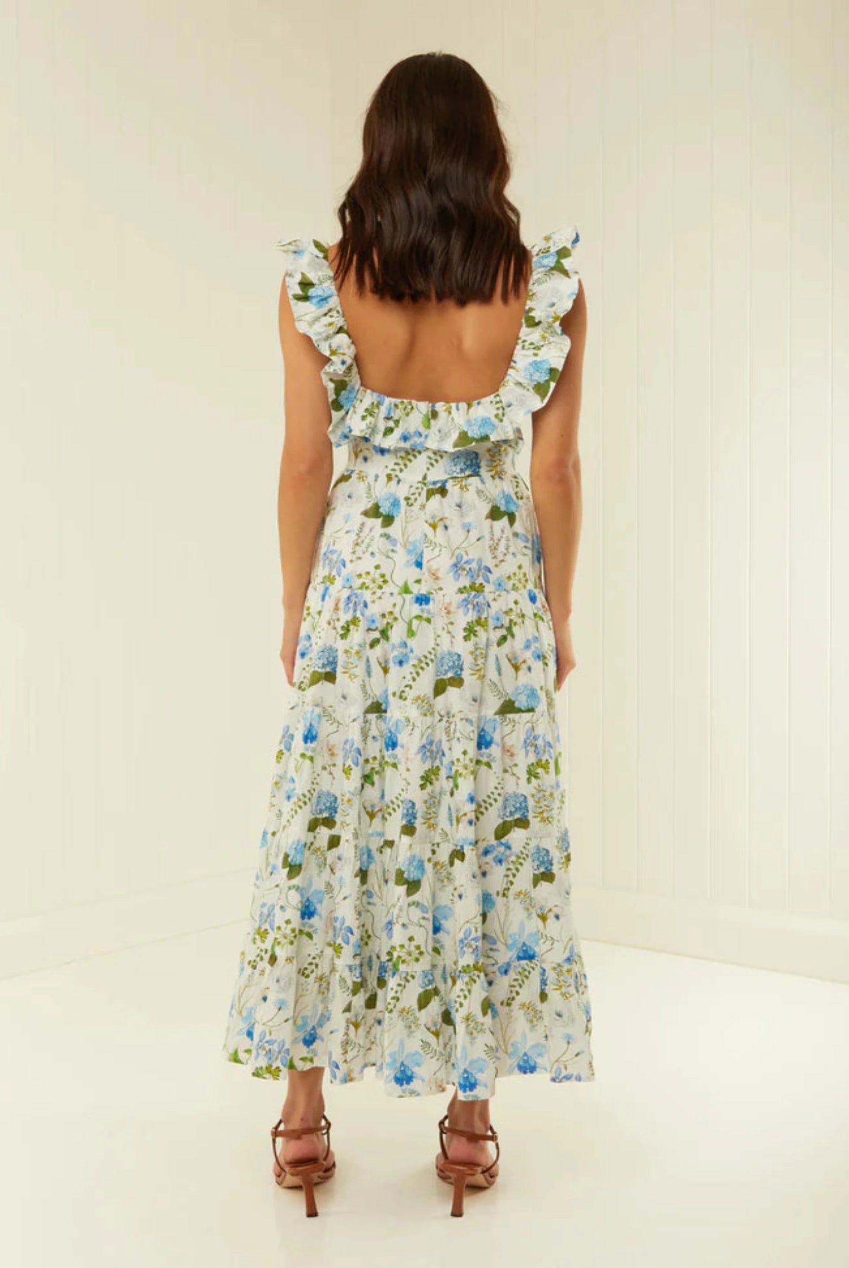 Floral print leon dress with ruffles at neckline