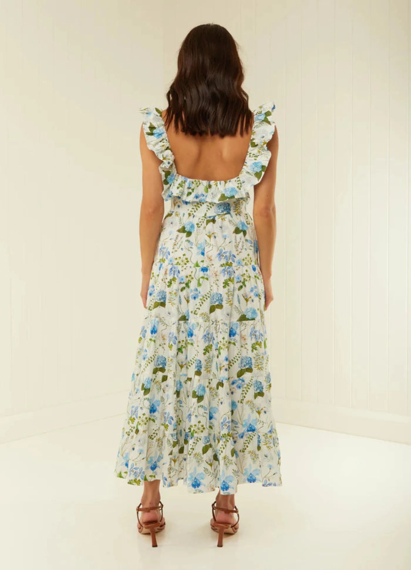 Floral print leon dress with ruffles at neckline