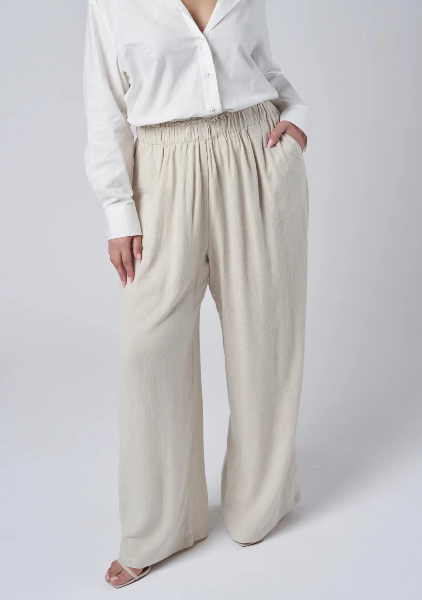 Linen neutral pants with elasticated waistband