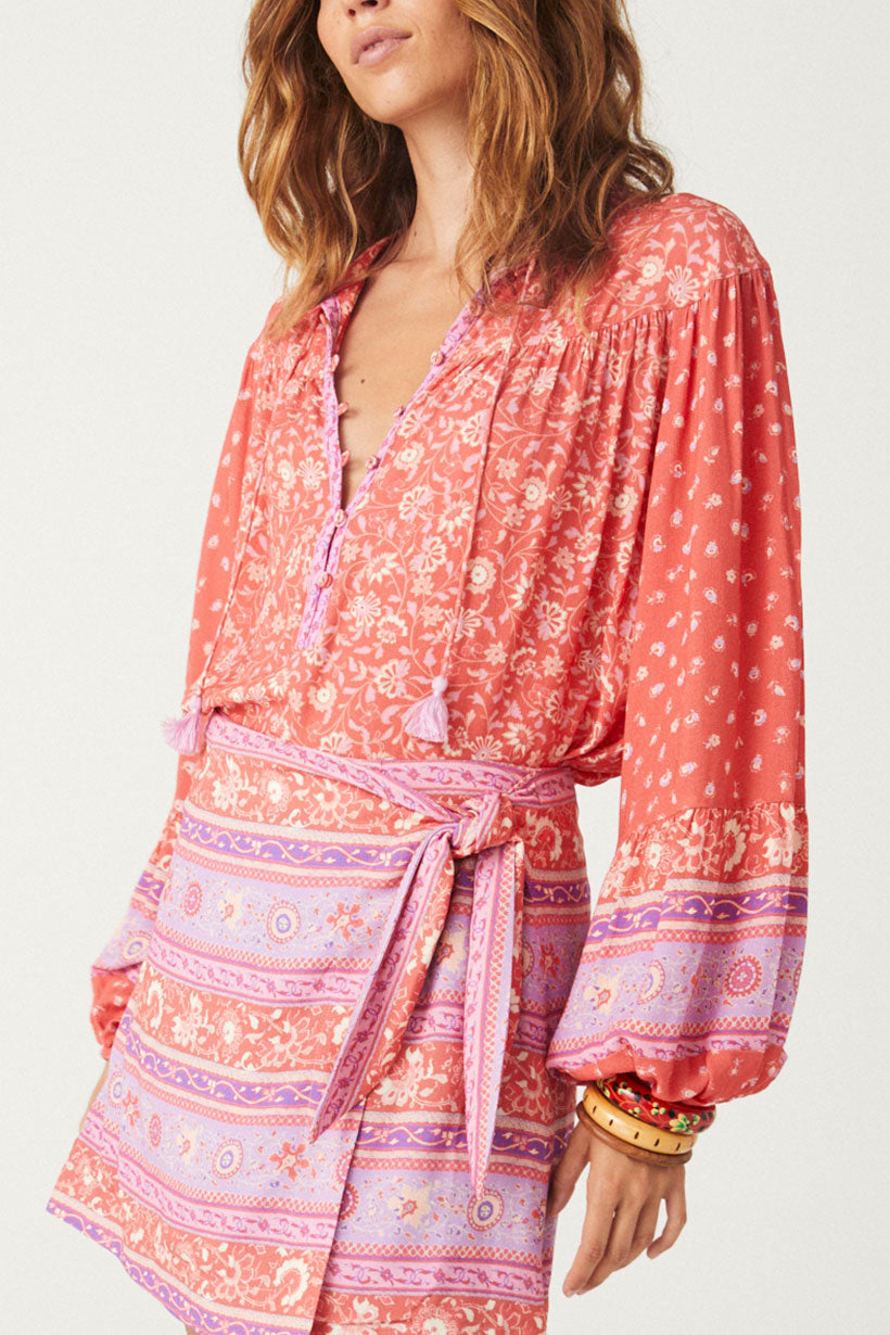 Sunshine Bandit Blouse in Cayenne with elasticated cuff and covered buttons