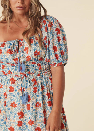 Curve Model wearing the Village Dress